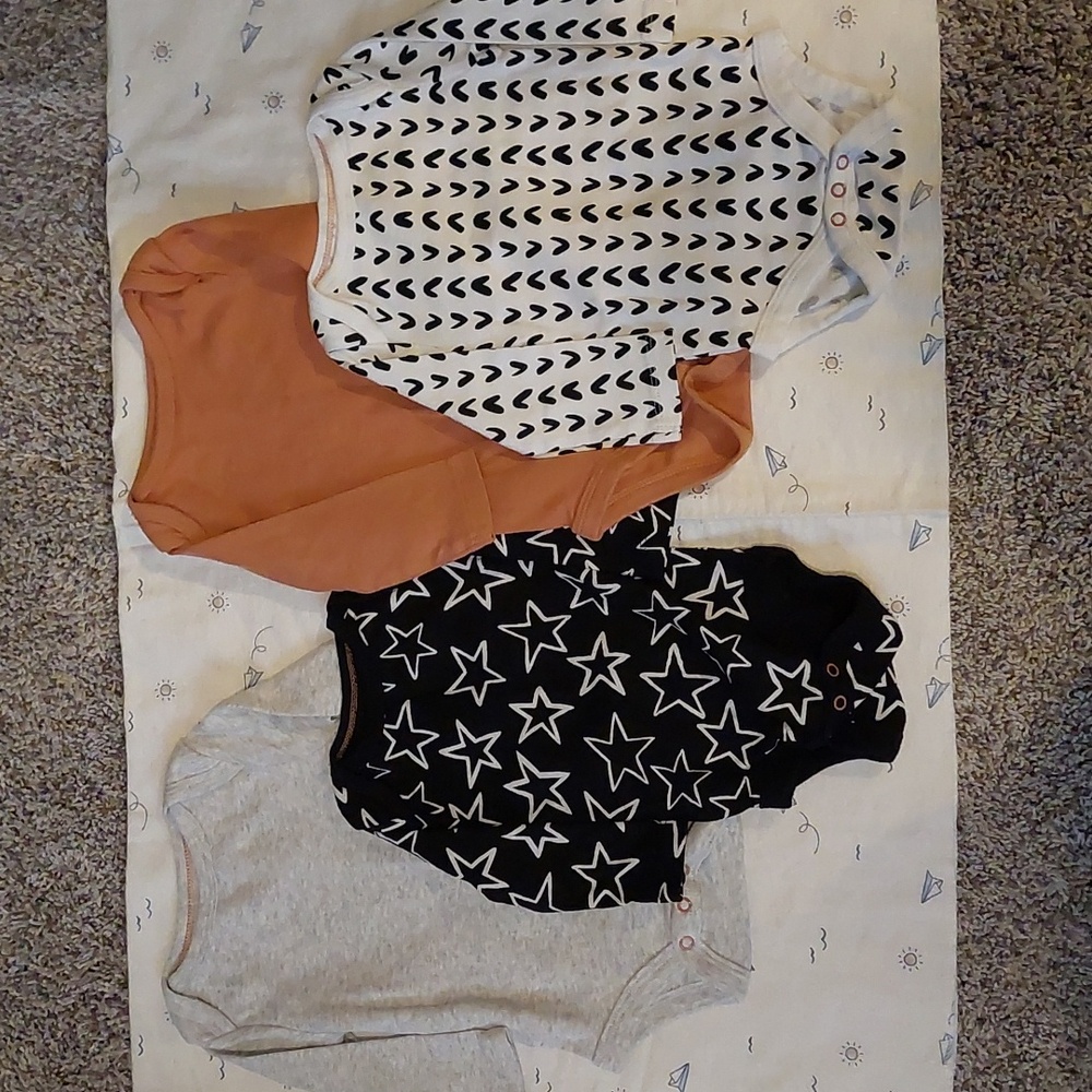 Cloud Island Long Sleeve Onesies Set of 4 Size 0-3 Months